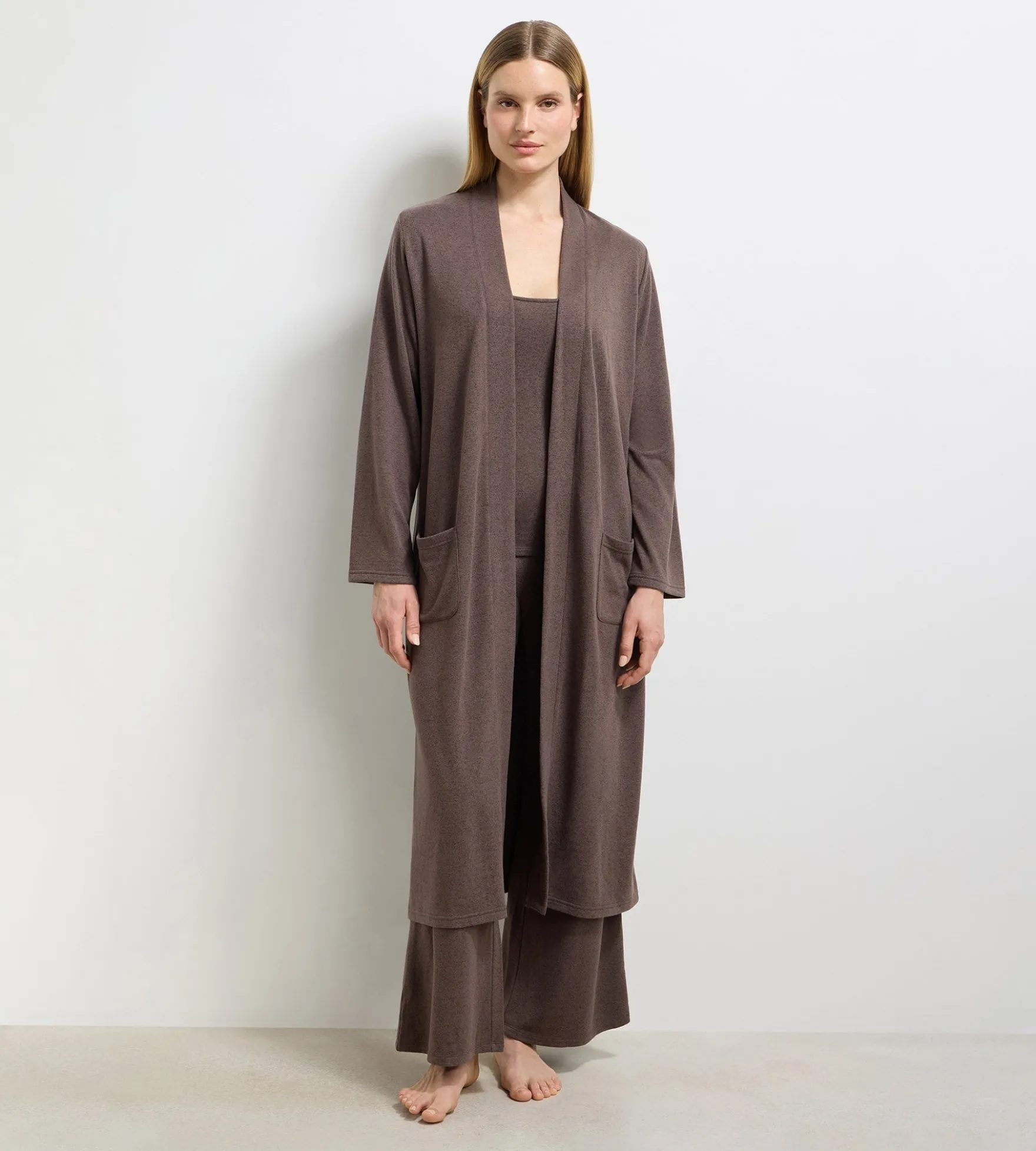 Cardigan long jersey fin marron foncé DIM x Ines de la Fressange