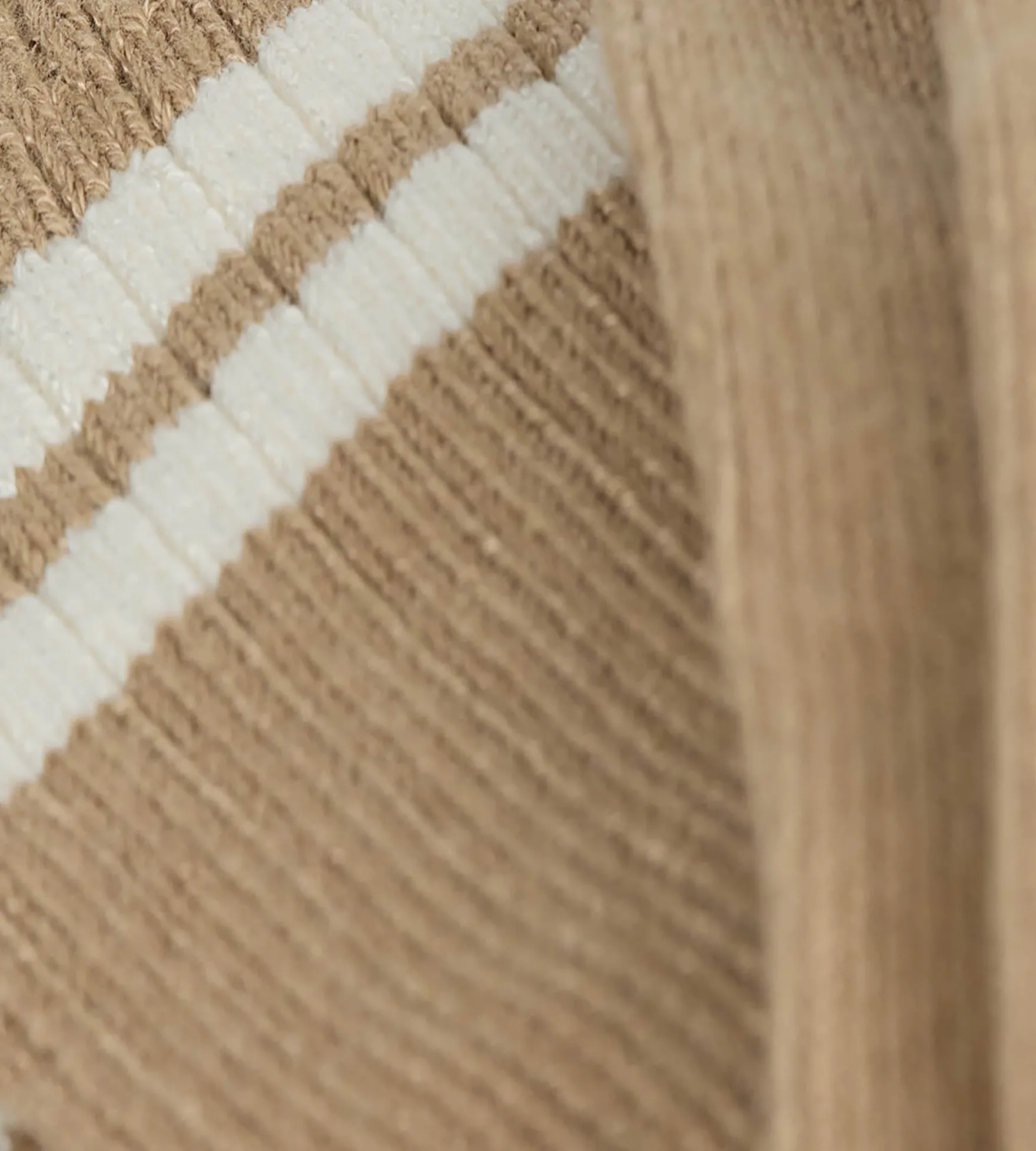 Chaussettes côtelées coton taupe profond DIM x Ines de la Fressange