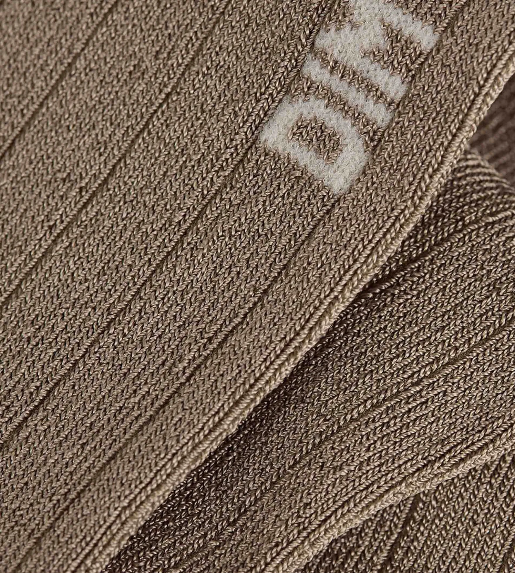 Chaussettes femme côtelées satinées beige doré La Mode