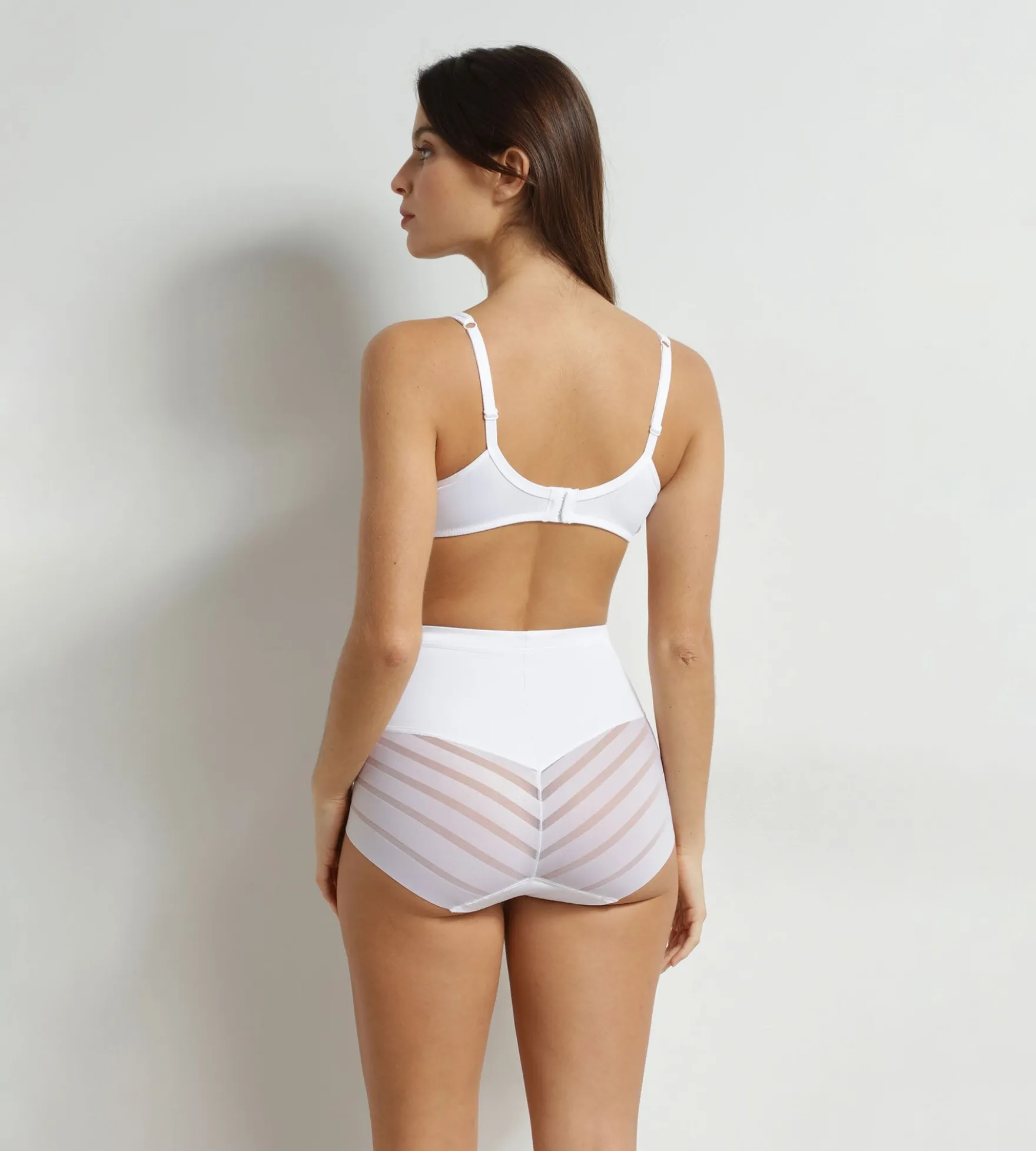 Culotte haute ventre plat Blanche Femme Dim Silhouette Élégance