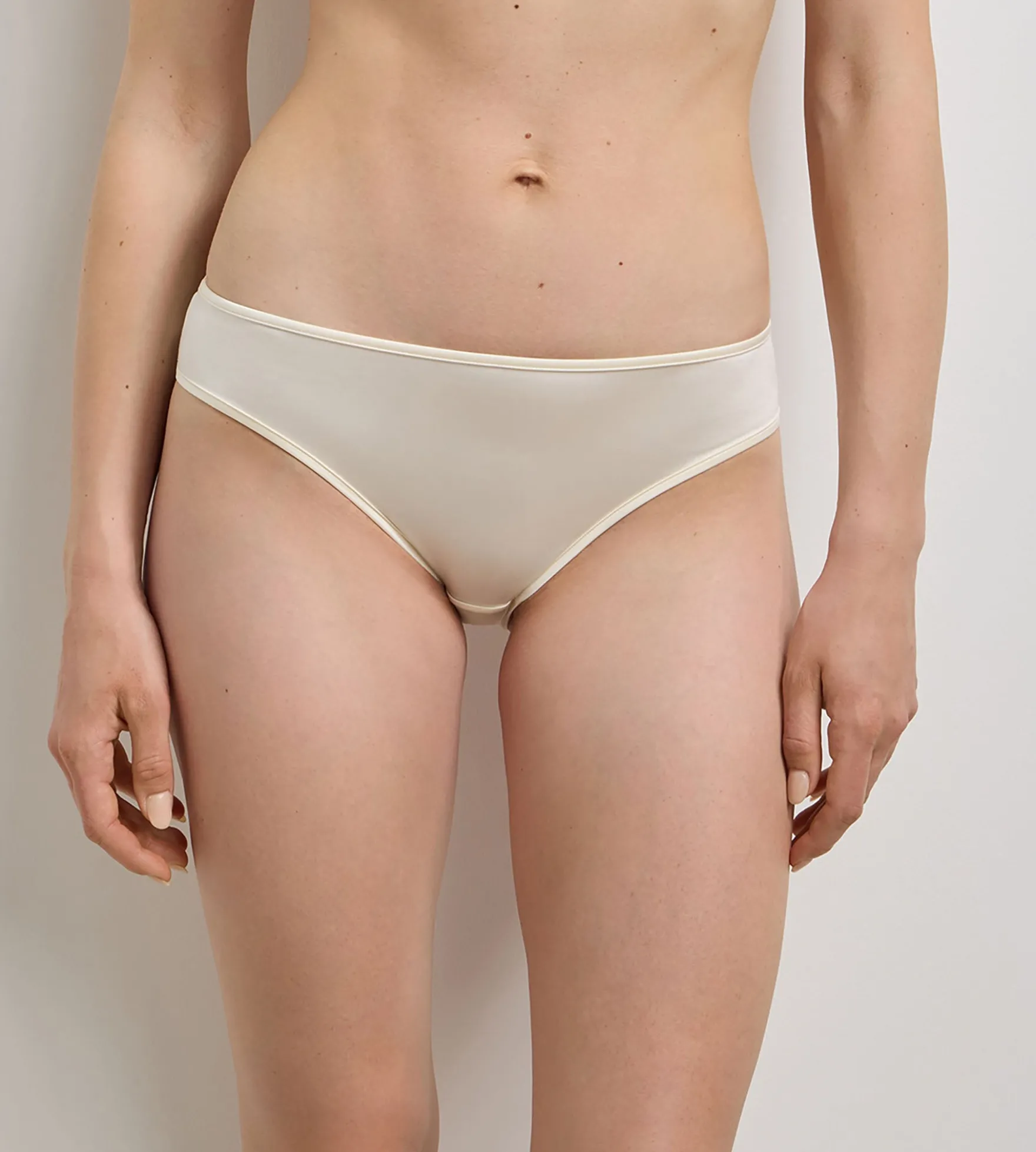 Culotte ivoire Dim x Ines de la Fressange