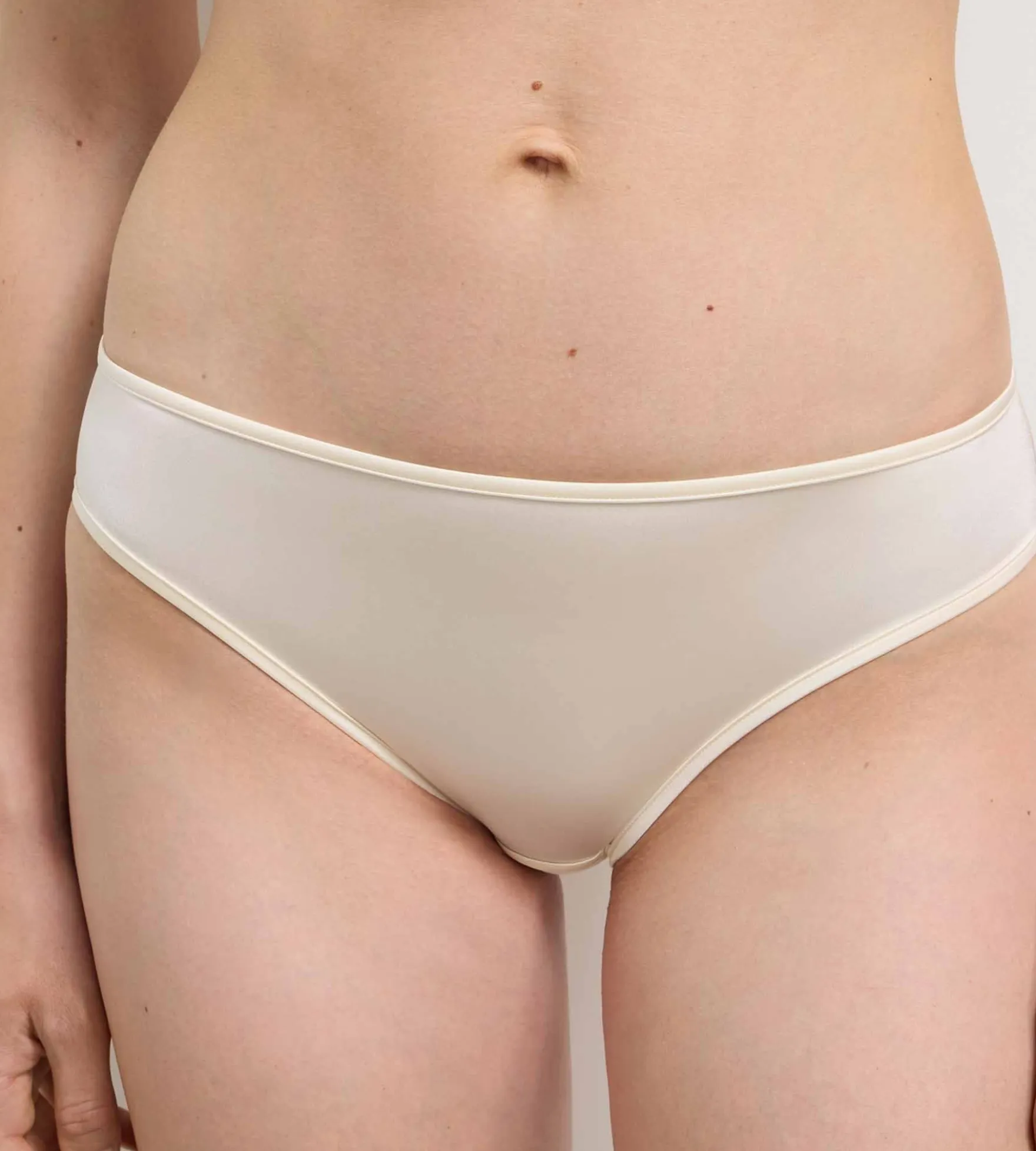 Culotte ivoire Dim x Ines de la Fressange