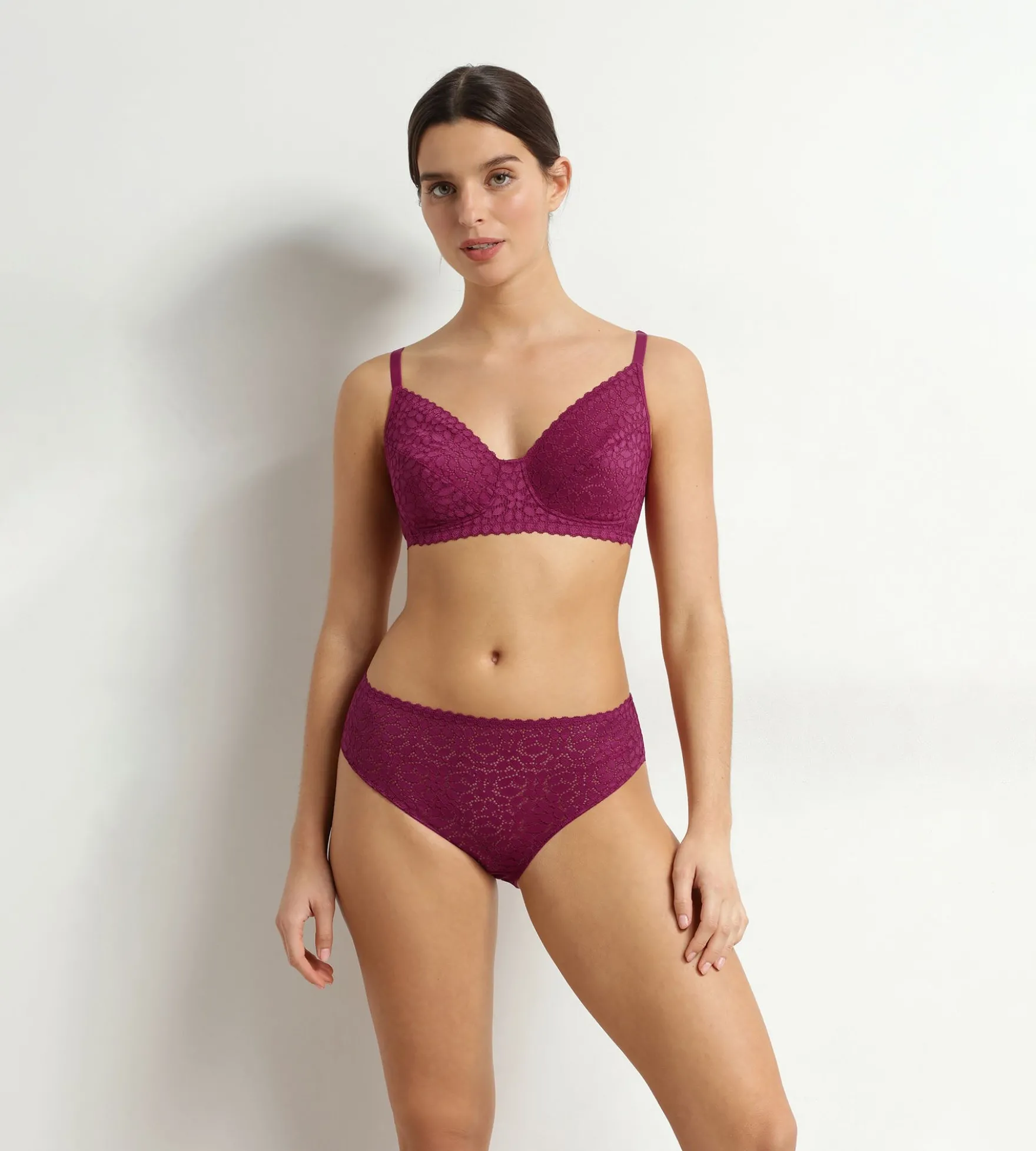 Culotte midi en dentelle florale fruits rouges Daily Dentelle