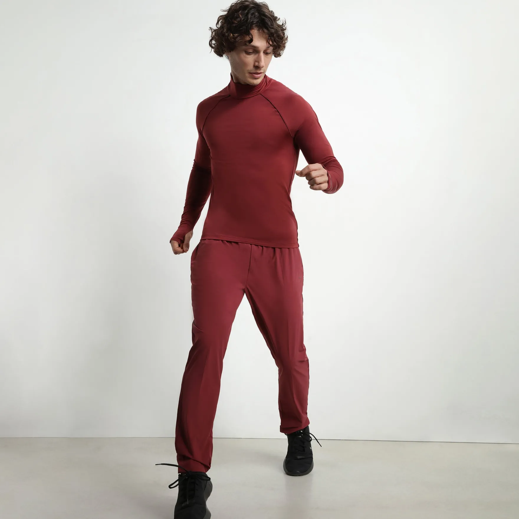 Pantalon de sport chino pour homme en jersey stretch Bordeaux Dim Move