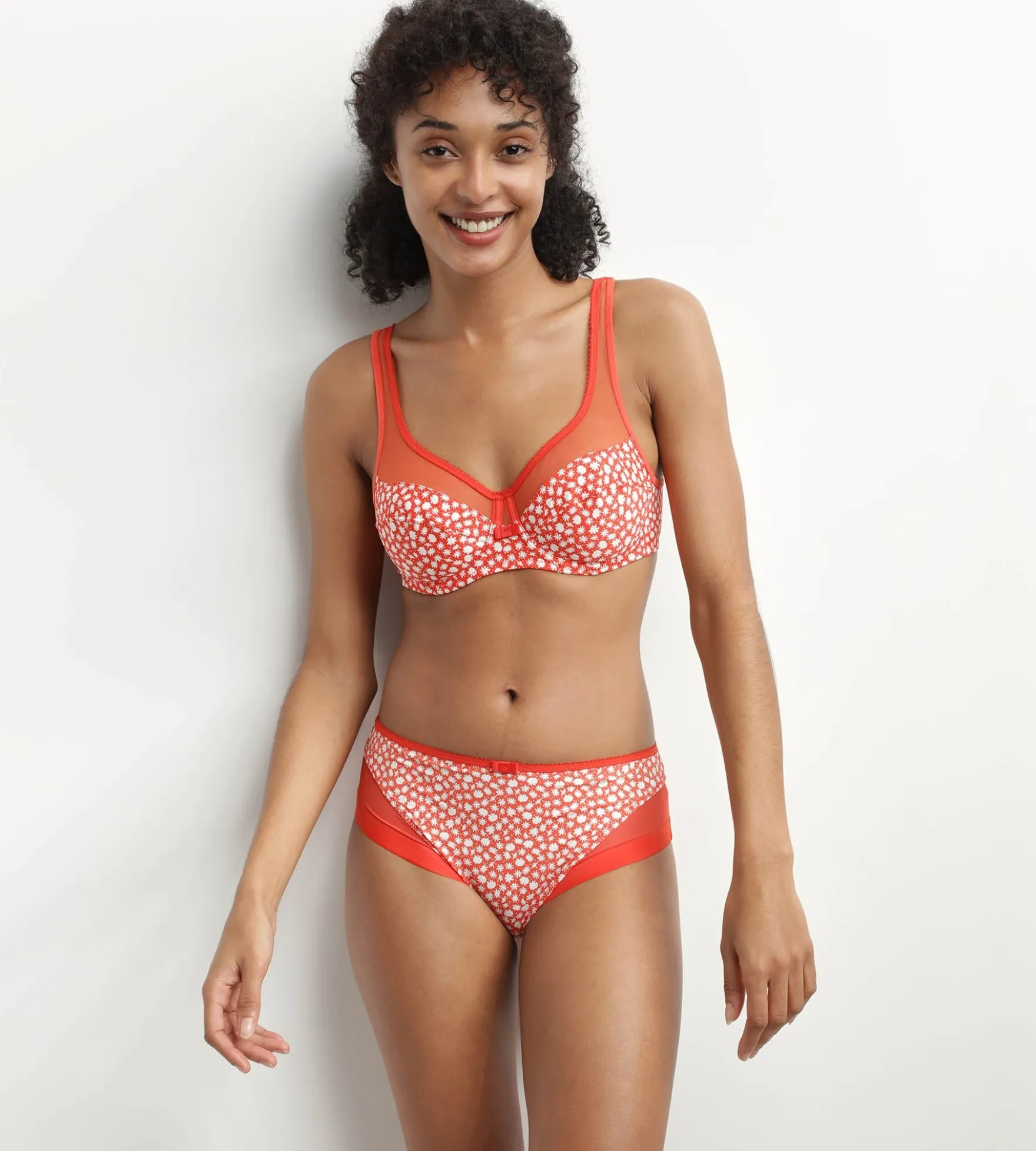 Soutien-gorge emboitant avec armatures Rouge à fleurs Generous Dim