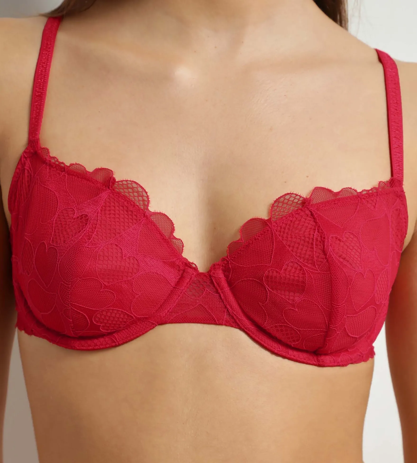Soutien-gorge emboîtant en dentelle à motif cœur Rouge Red Love