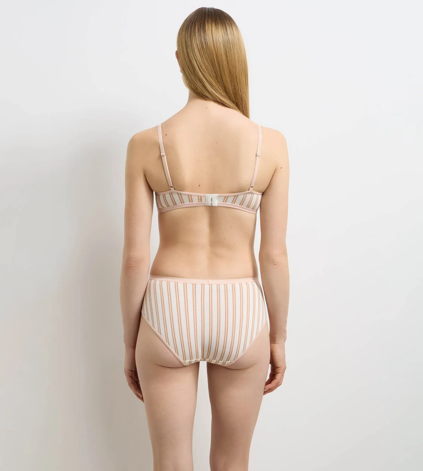 Soutien-gorge sans armatures crème rose Dim x Ines de la Fressange