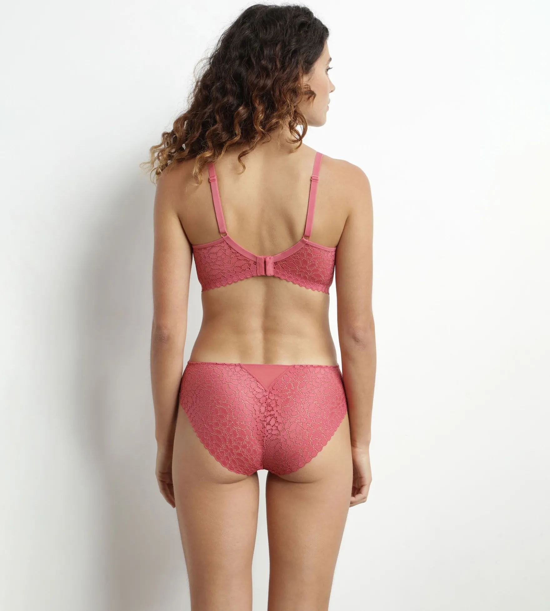 Soutien-gorge triangle sans armature dentelle florale Rose Daily Dentelle